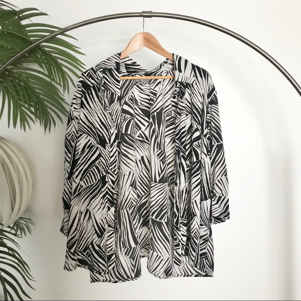 Essentials Women’s Print Shirt